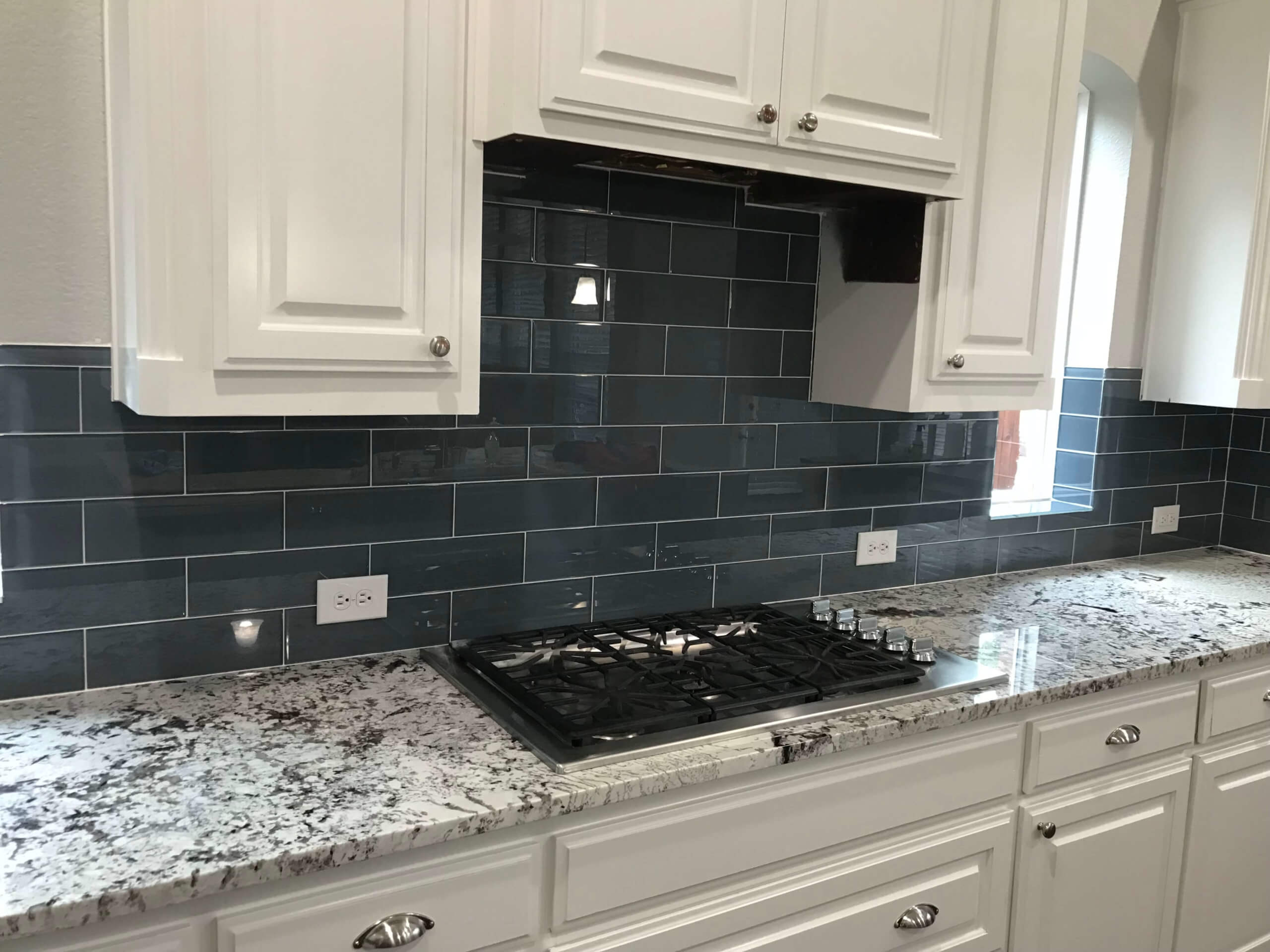 Best Tile For Kitchen Backsplash 2021, Ceramic Tile Kitchen Backsplash